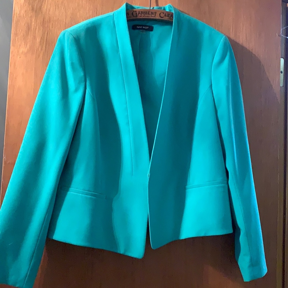 Nine West sea foam colored blazer